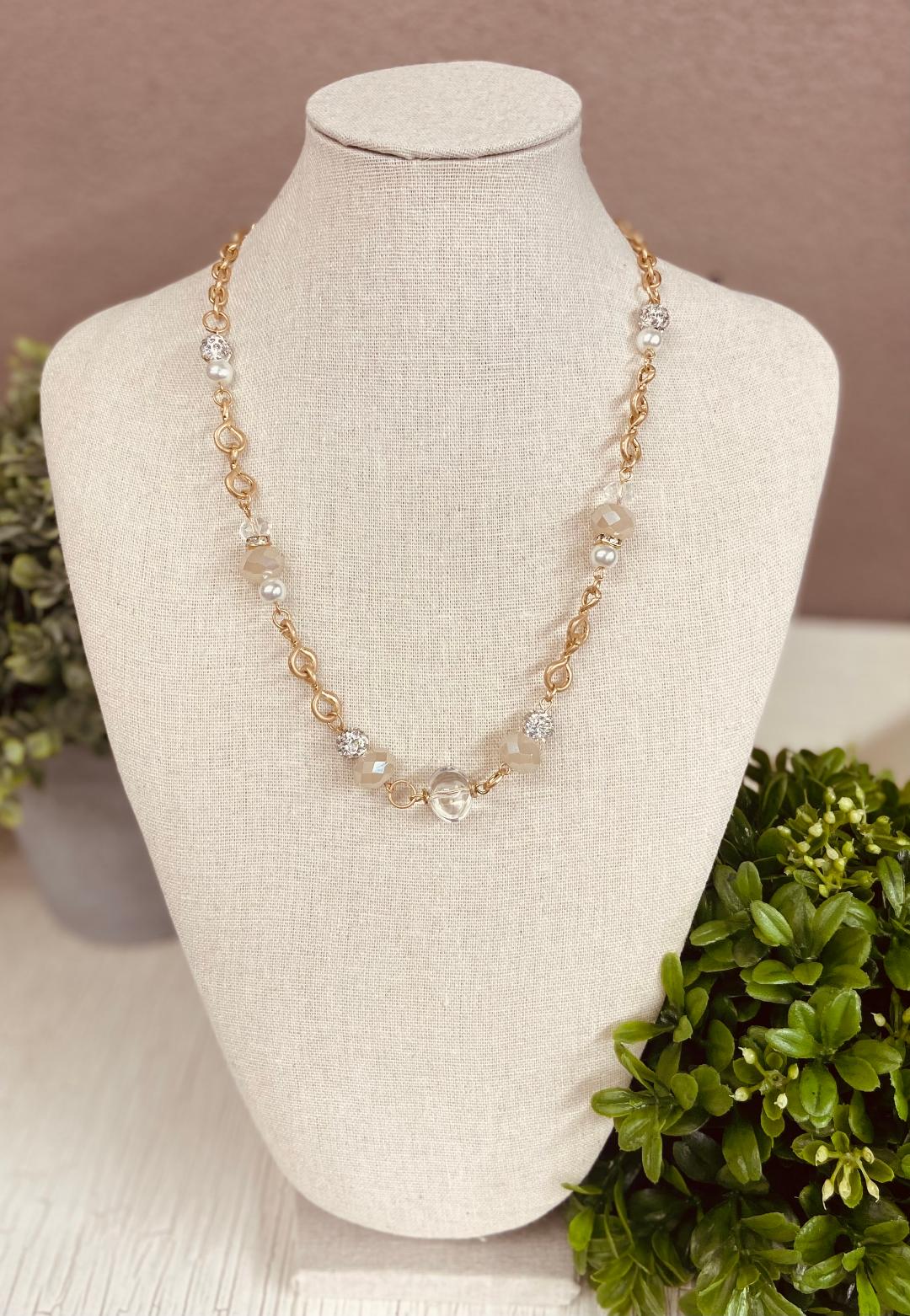 Jewels & Pearls necklace