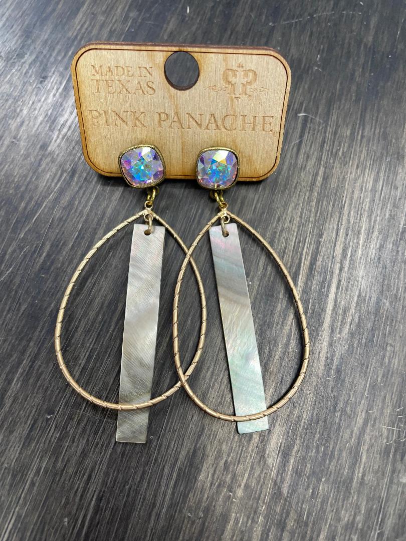 Mother of Pearl Bar earrings